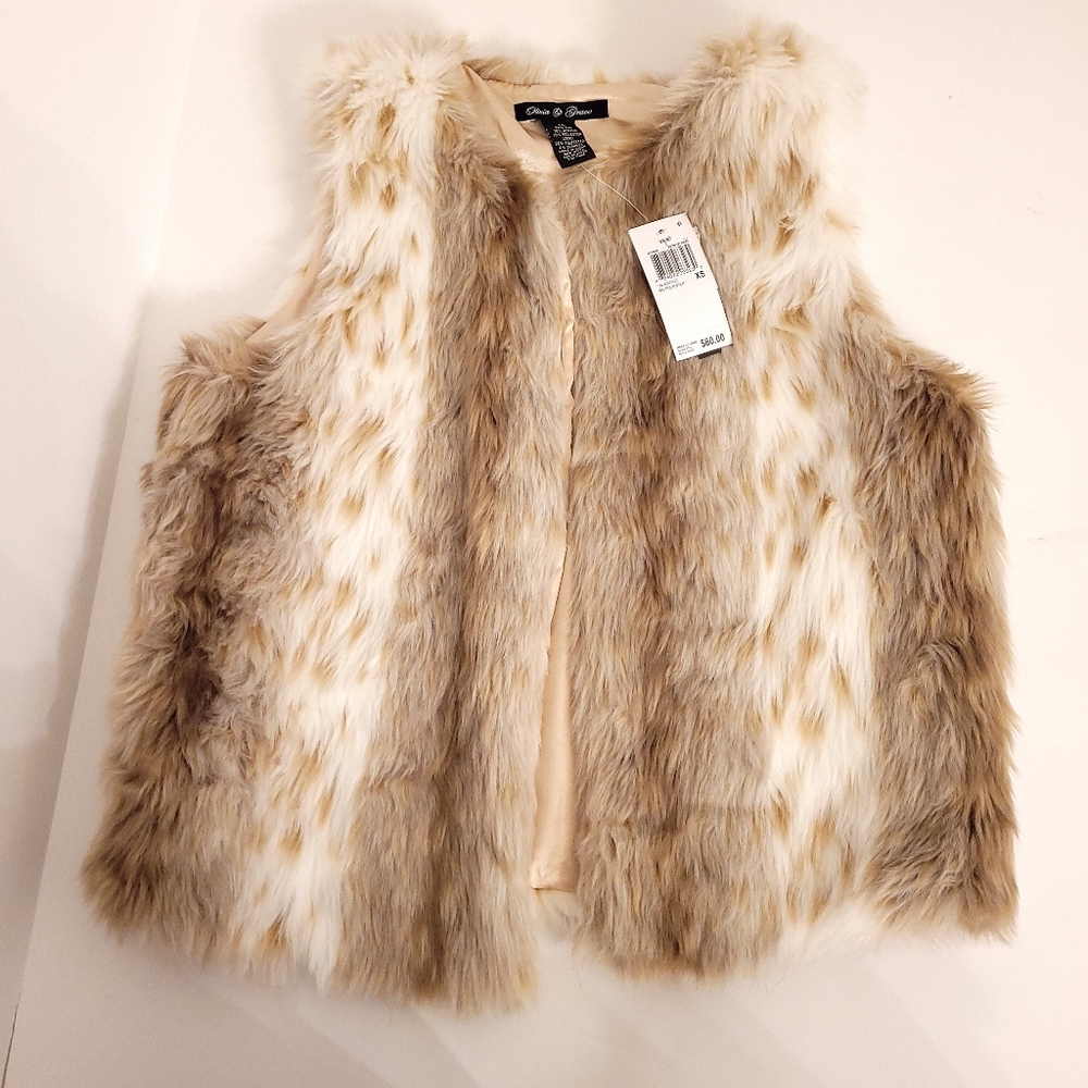 Olivia & Grace Snow Leopard XS Faux Fur Vest